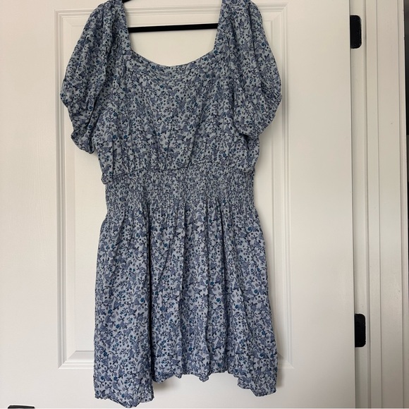 Old Navy 2X Mini Floral Smocked Dress in Blue Ditsy Floral Print - Flirty Boho - Picture 9 of 9